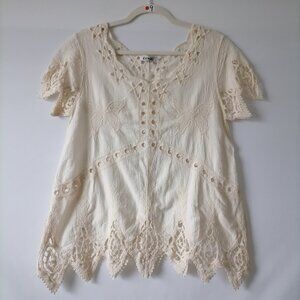 Renjo Women's Ivory Butterfly Crochet Asymmetric Hem Blouse Top Size Medium